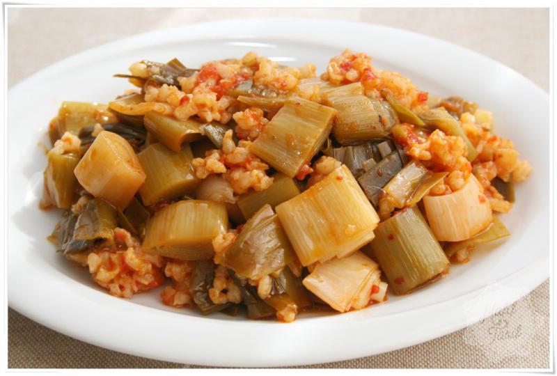 Bulgurlu Pırasa Yemeği Tarifi ve Malzemeleri