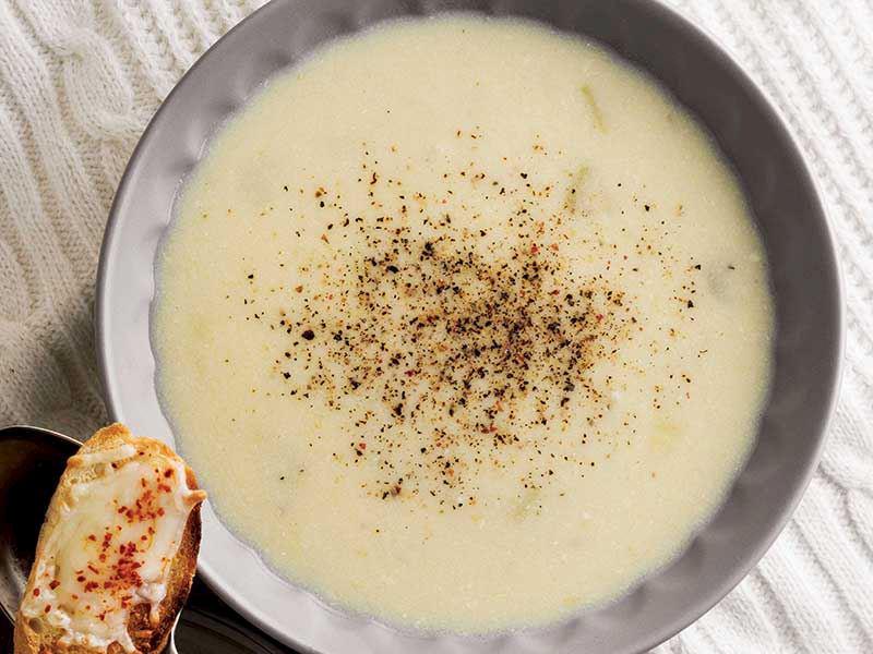 Kremalı Pırasa Çorbası Tarifi ve Malzemeleri